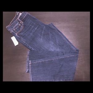 *NWT* Old Navy Curvy Straight Jeans